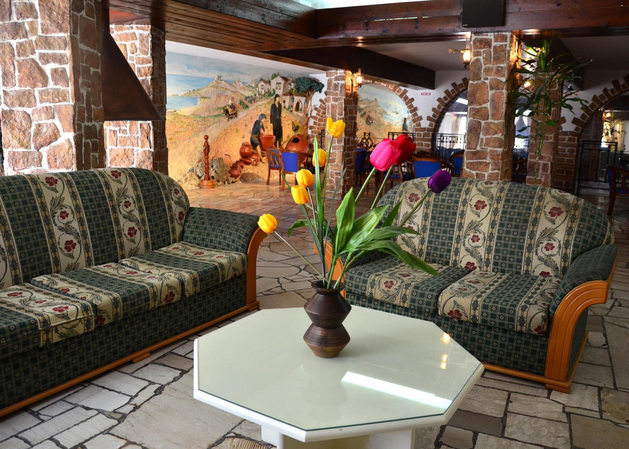 Отель Best Western Plus Larco Ларнака Экстерьер фото