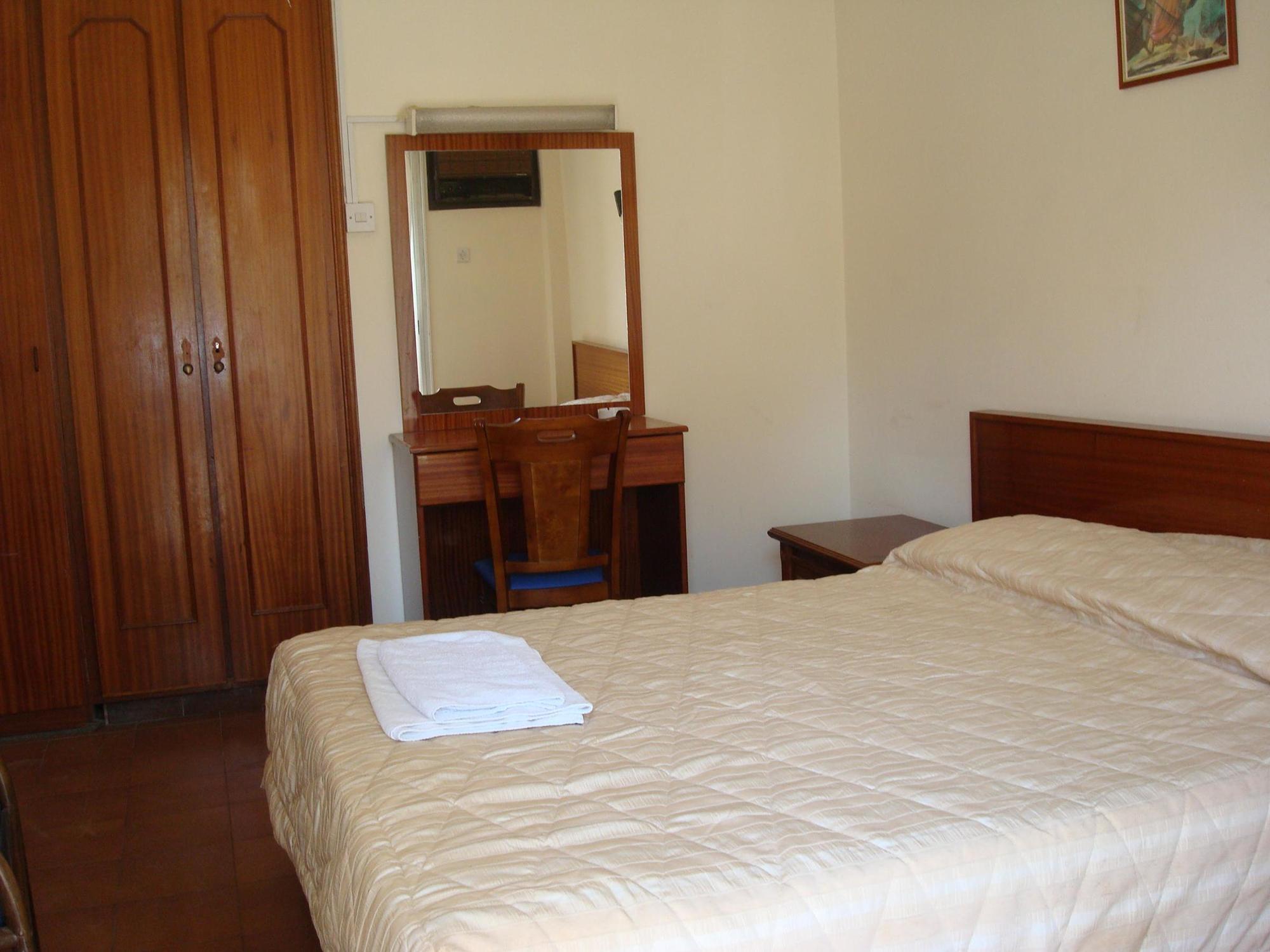 Отель Best Western Plus Larco Ларнака Экстерьер фото