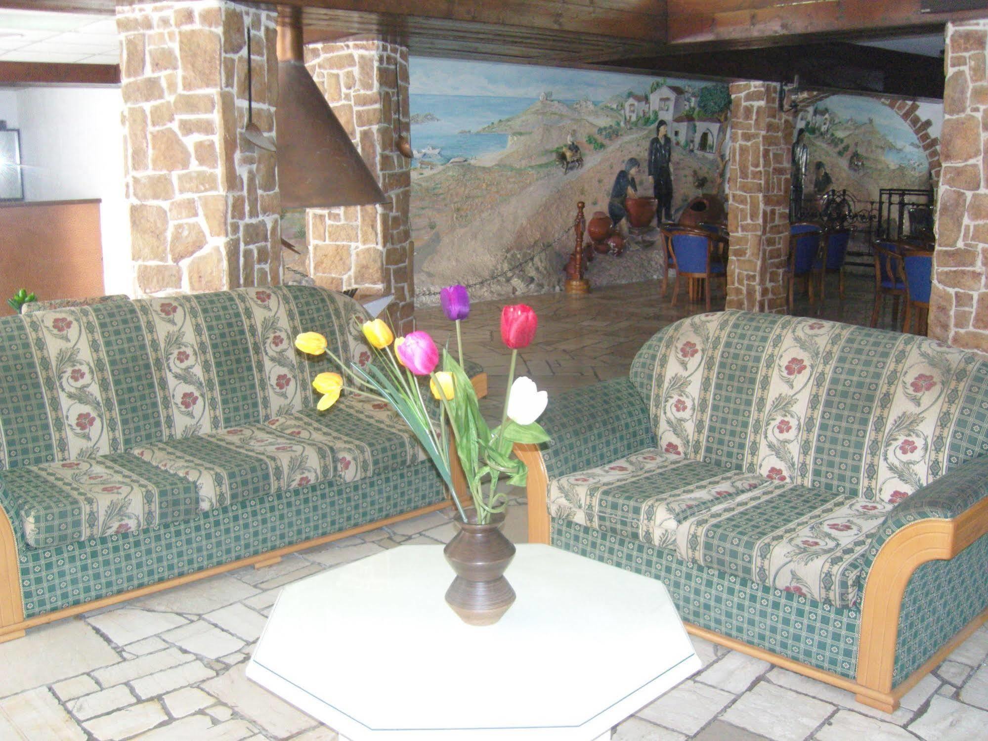 Отель Best Western Plus Larco Ларнака Экстерьер фото