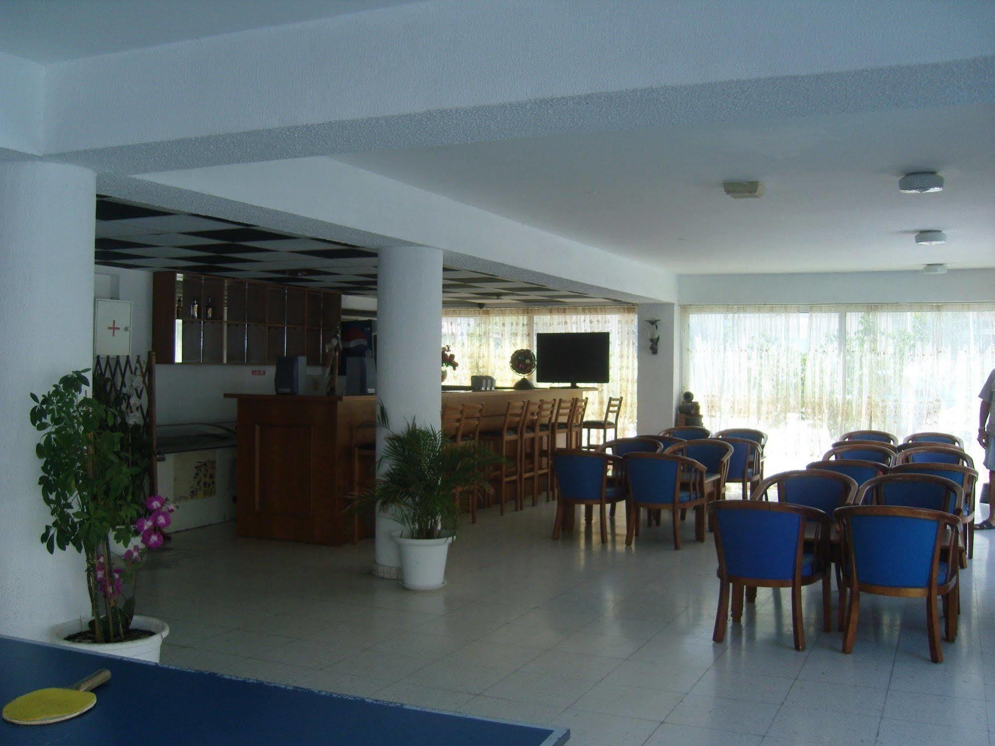 Отель Best Western Plus Larco Ларнака Экстерьер фото