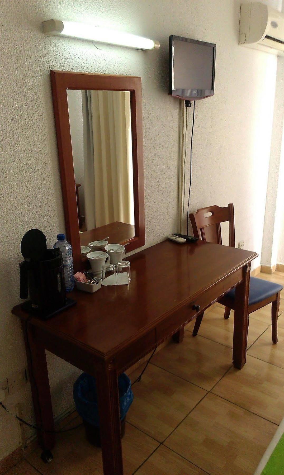 Отель Best Western Plus Larco Ларнака Экстерьер фото