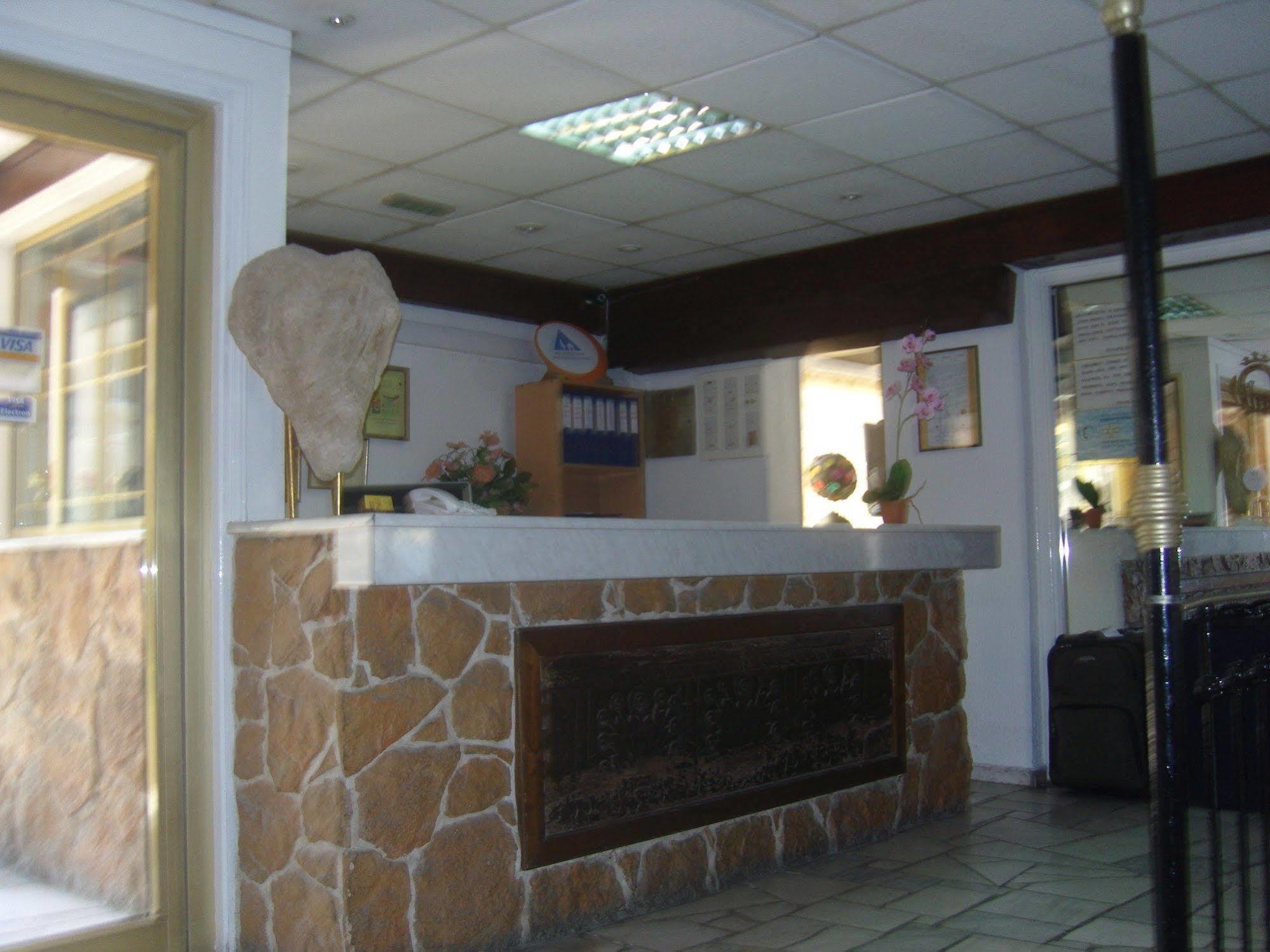 Отель Best Western Plus Larco Ларнака Экстерьер фото
